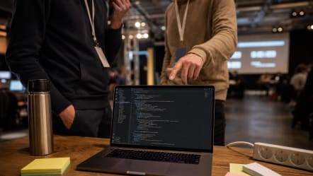 Wie du Hackathons sinnvoll für Karriere, Sichtbarkeit und Skillaufbau nutzt — und welche Formate zu welchen Zielen passen.